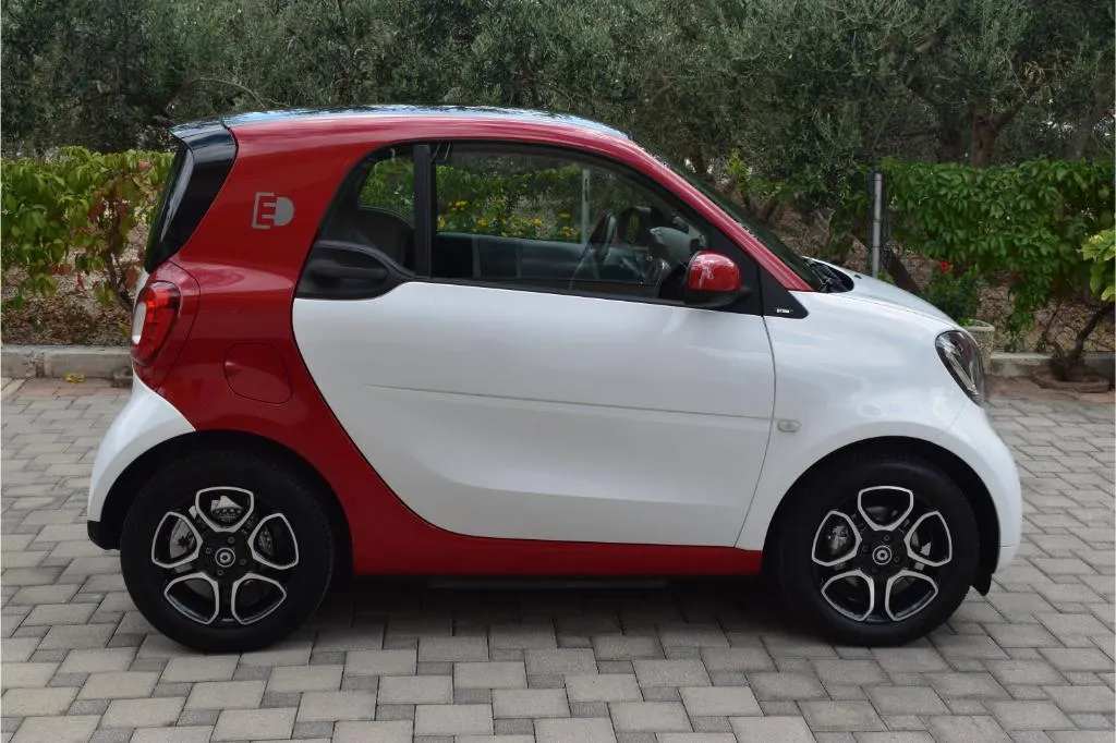 smart fortwo 60kw multimedia,koža,panorama-prime - slika 5