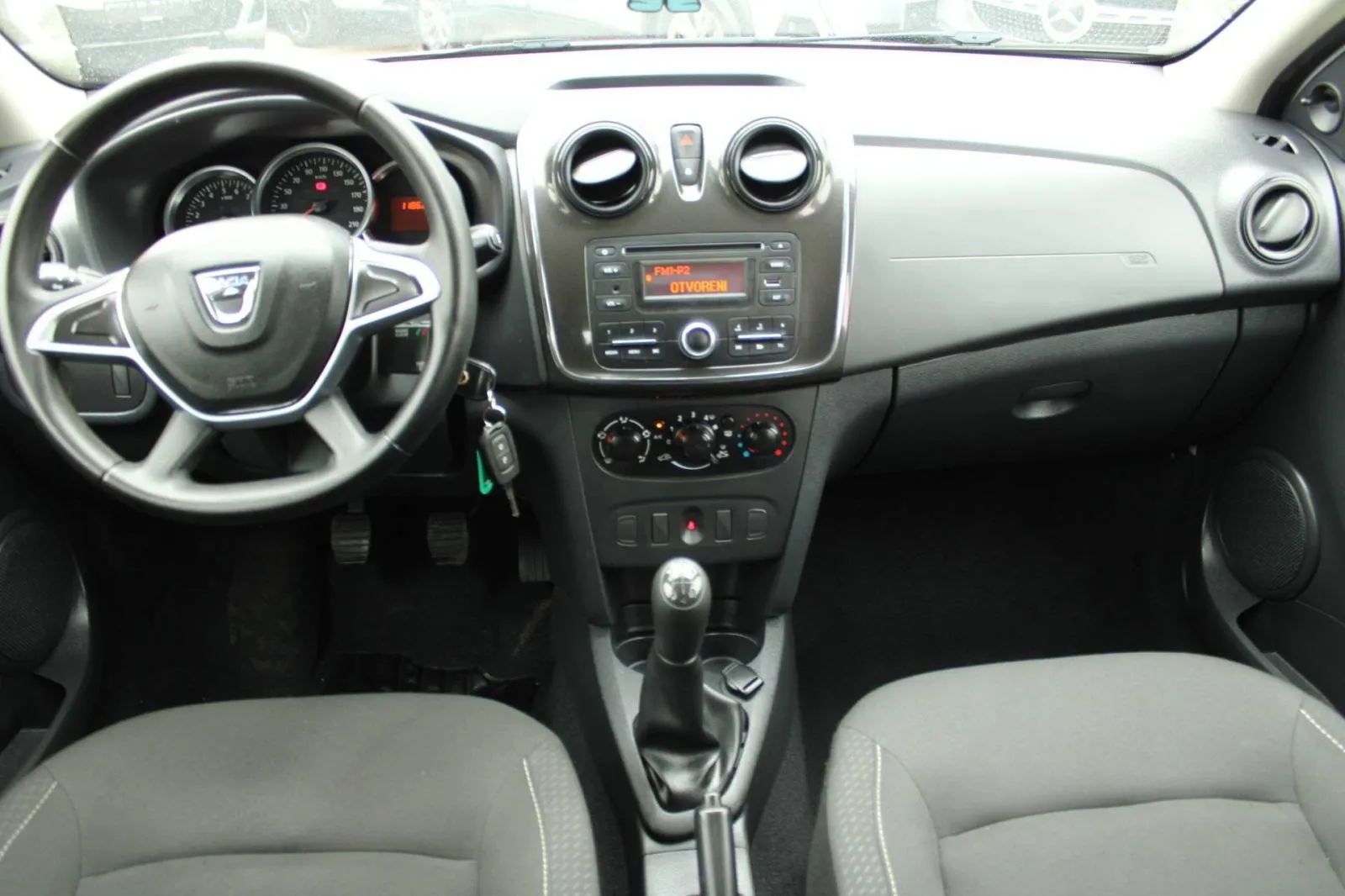 dacia sandero 1.0 sce - slika 12