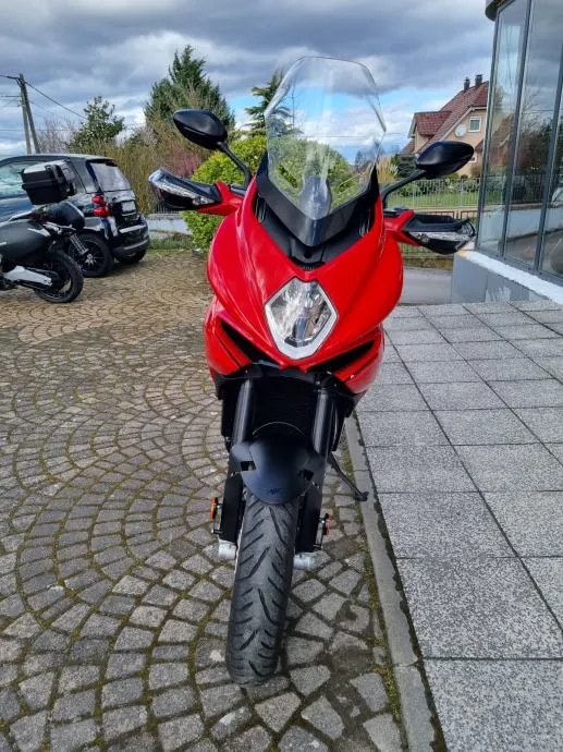 mv agusta turismo veloce rosso abs tcs, s garancijom, 2023 god. - slika 6