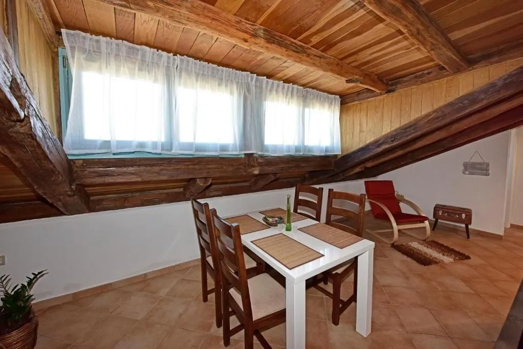 gedići -prekrasan stan na prodaji sa pogledom na more (prodaja) - slika 5
