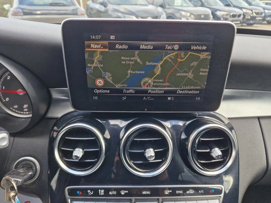 mercedes c 220 cdi automatik 2014., navi, servis, alu 17, park senzori - slika 17