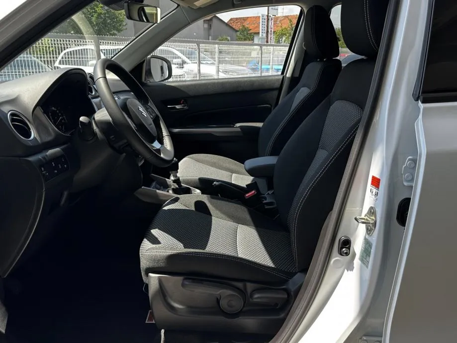 suzuki vitara 1.4 hybrid gl+ 2wd - facelift model - dostupno odmah!!! - slika 15