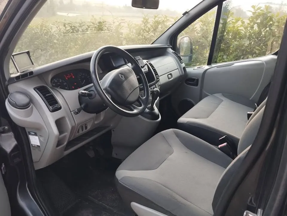 renault trafic 2.5, dci 150, automatic - slika 7
