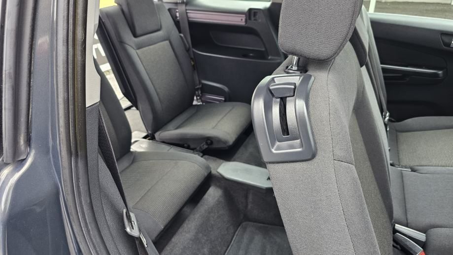 opel zafira 1,7 cdti,klima,tempomat,abs,hr vozilo,i vlasnik,7 sjedala! - slika 11