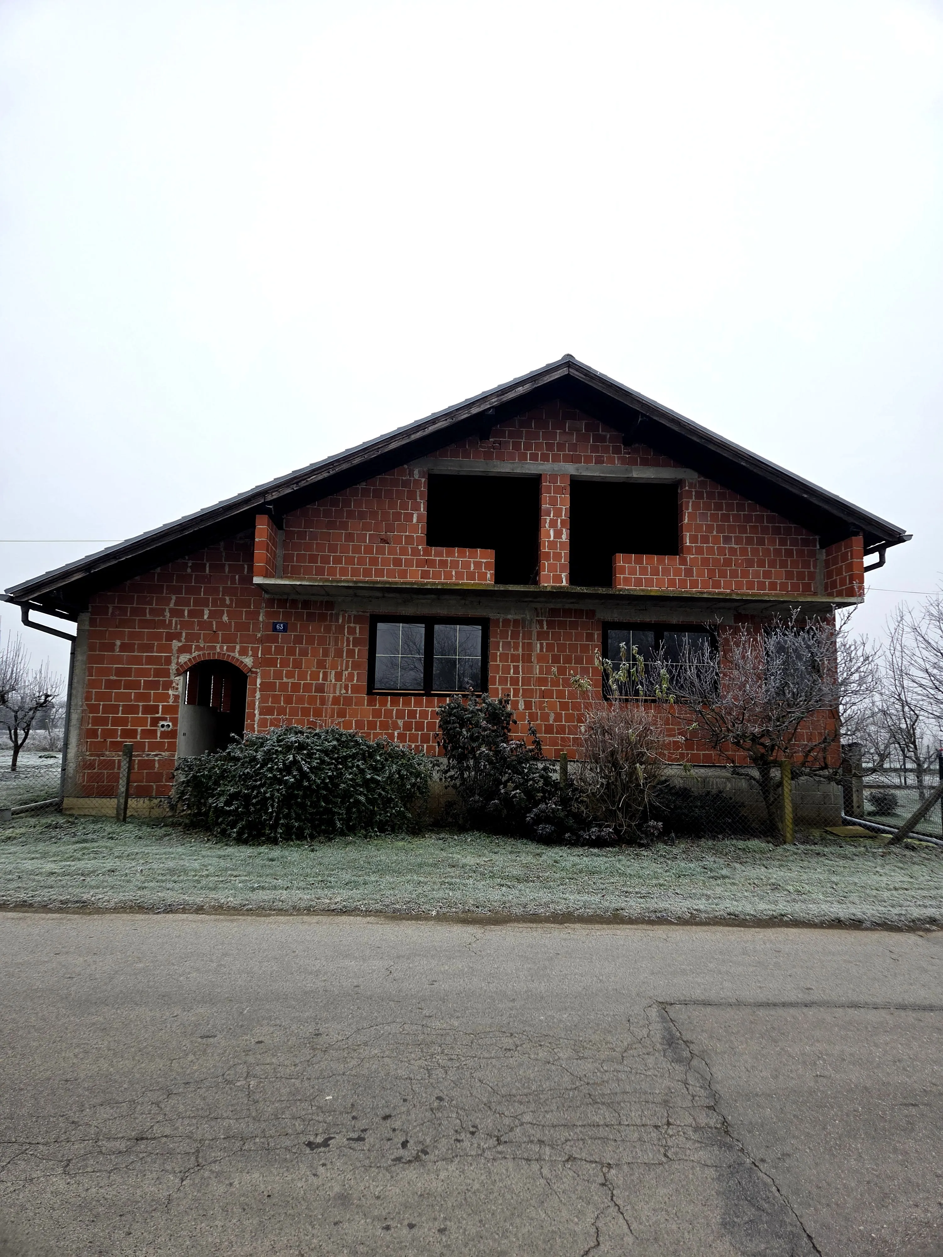 kuća: sivica, podturen, 157.00 m2 (prodaja) - slika 2
