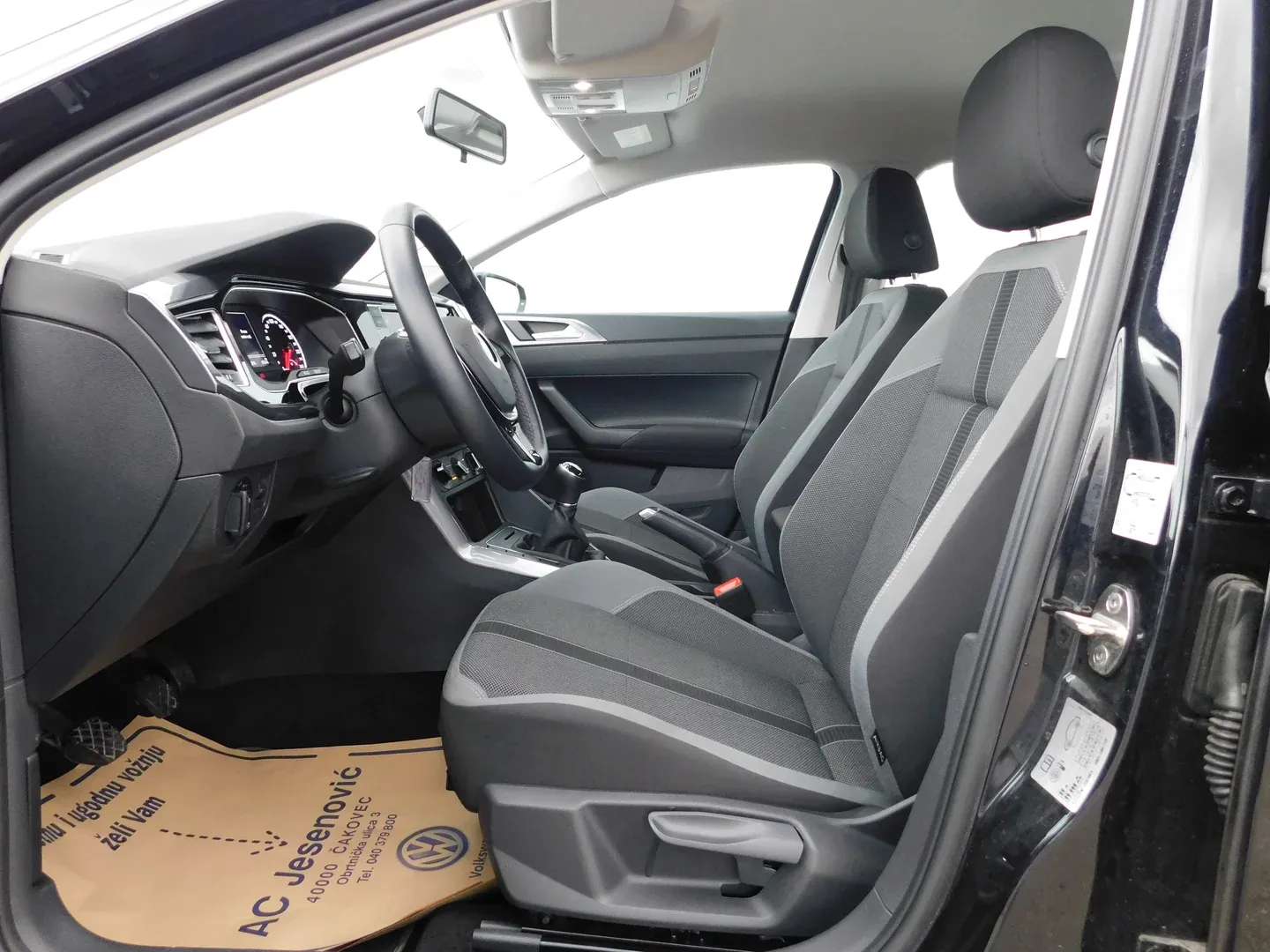 08020 volkswagen polo 1.0 tsi highline - slika 7