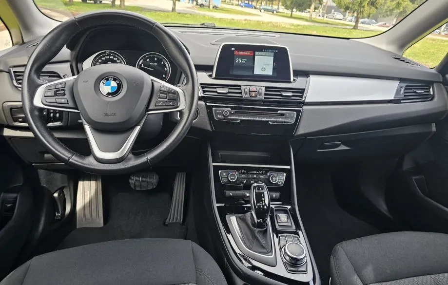 bmw serija 2 active tourer 218d - slika 10
