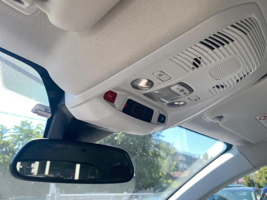 peugeot 3008 1,5 bluehdi automatik, navi, virtual, 4x garancija!!! - slika 16
