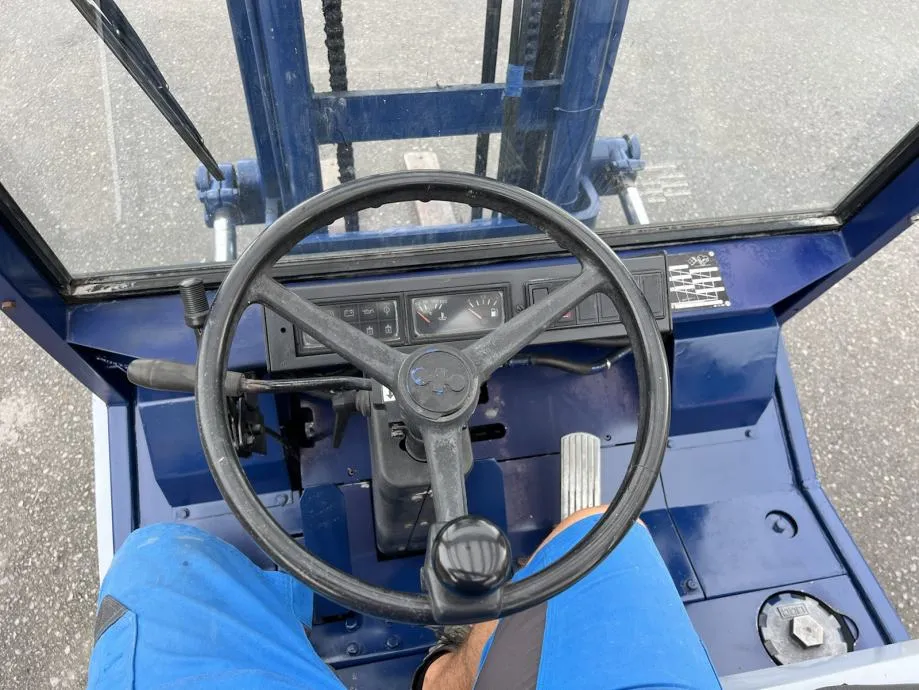 komatsu fd 45t - slika 10