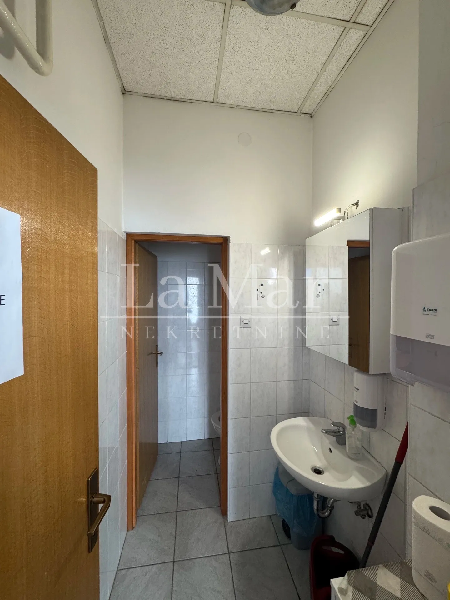 stenjevec- dvoetažni poslovni prostor- 407 m2 - slika 3