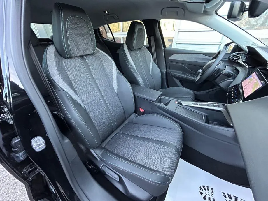 peugeot 408 hybrid 145 e-dcs6 - 2025. - 15.000 km - reg. 1 god! - slika 8