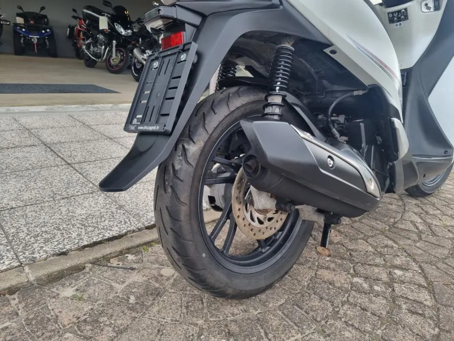 honda sh 150i abs, a2 kategorija, s garancijom, 2017 god. - slika 14