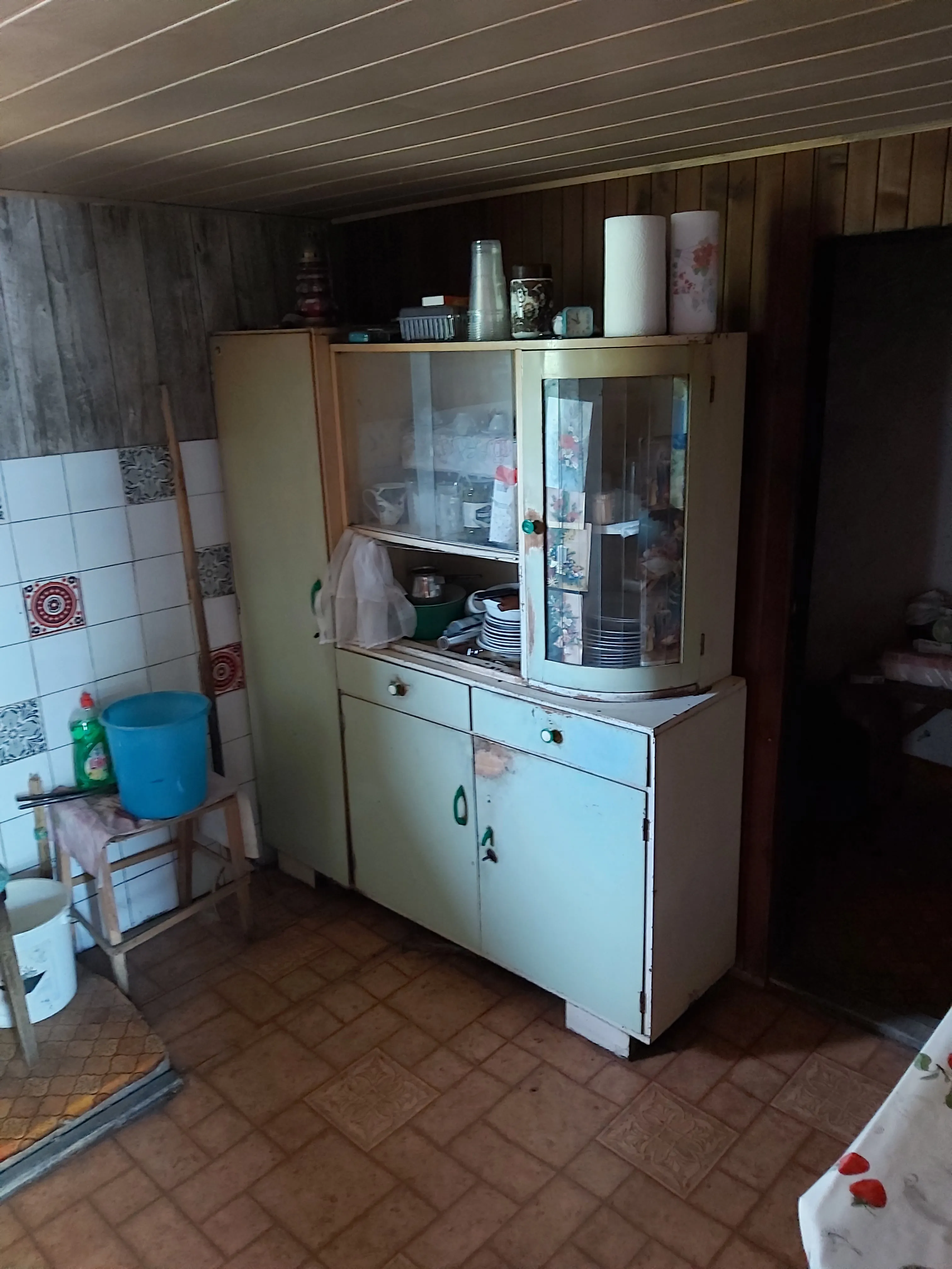 trošna vikendica za odmor - slika 4