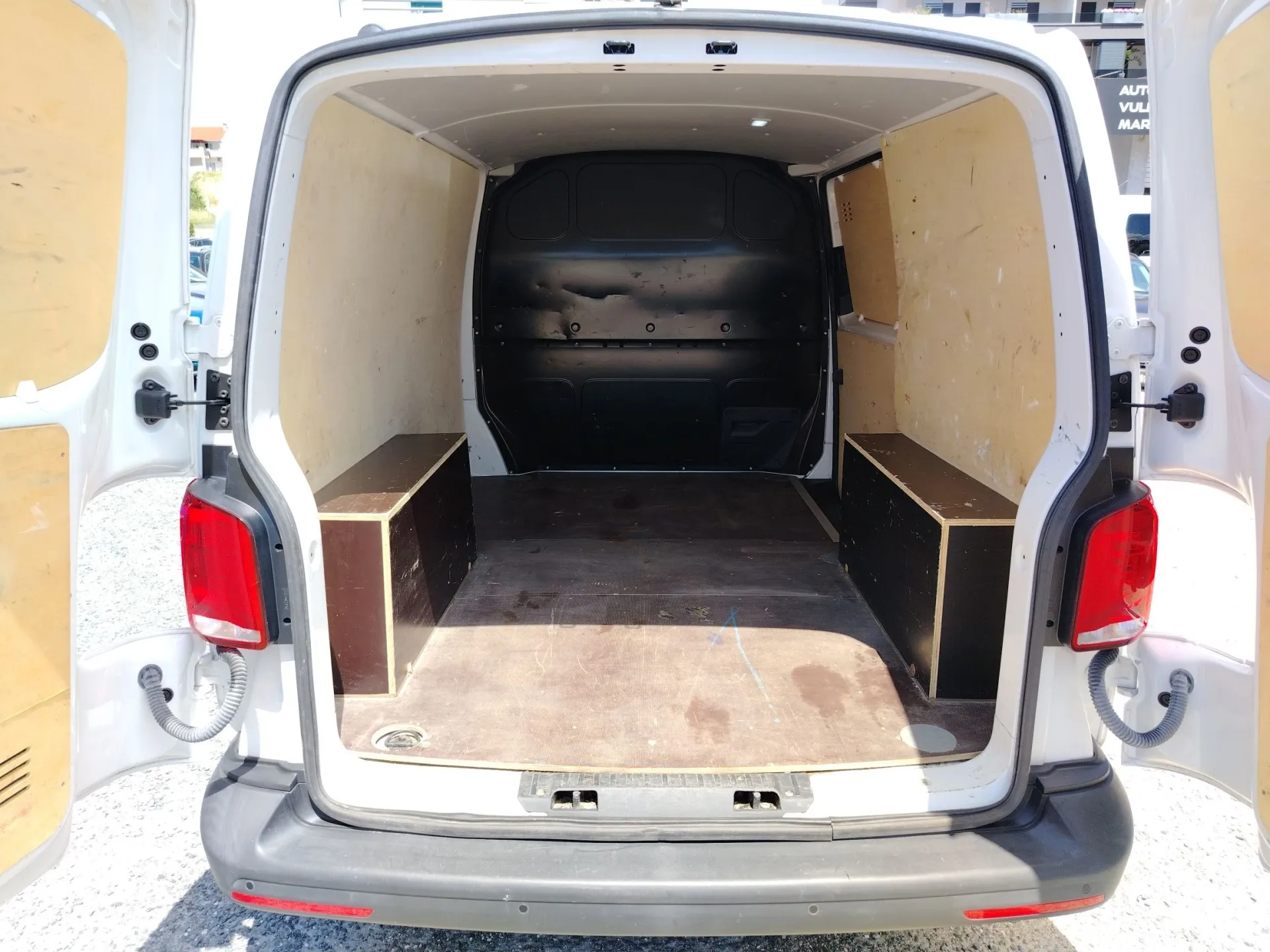 vw transporter 2.0 tdi 18950 € + pdv - slika 13