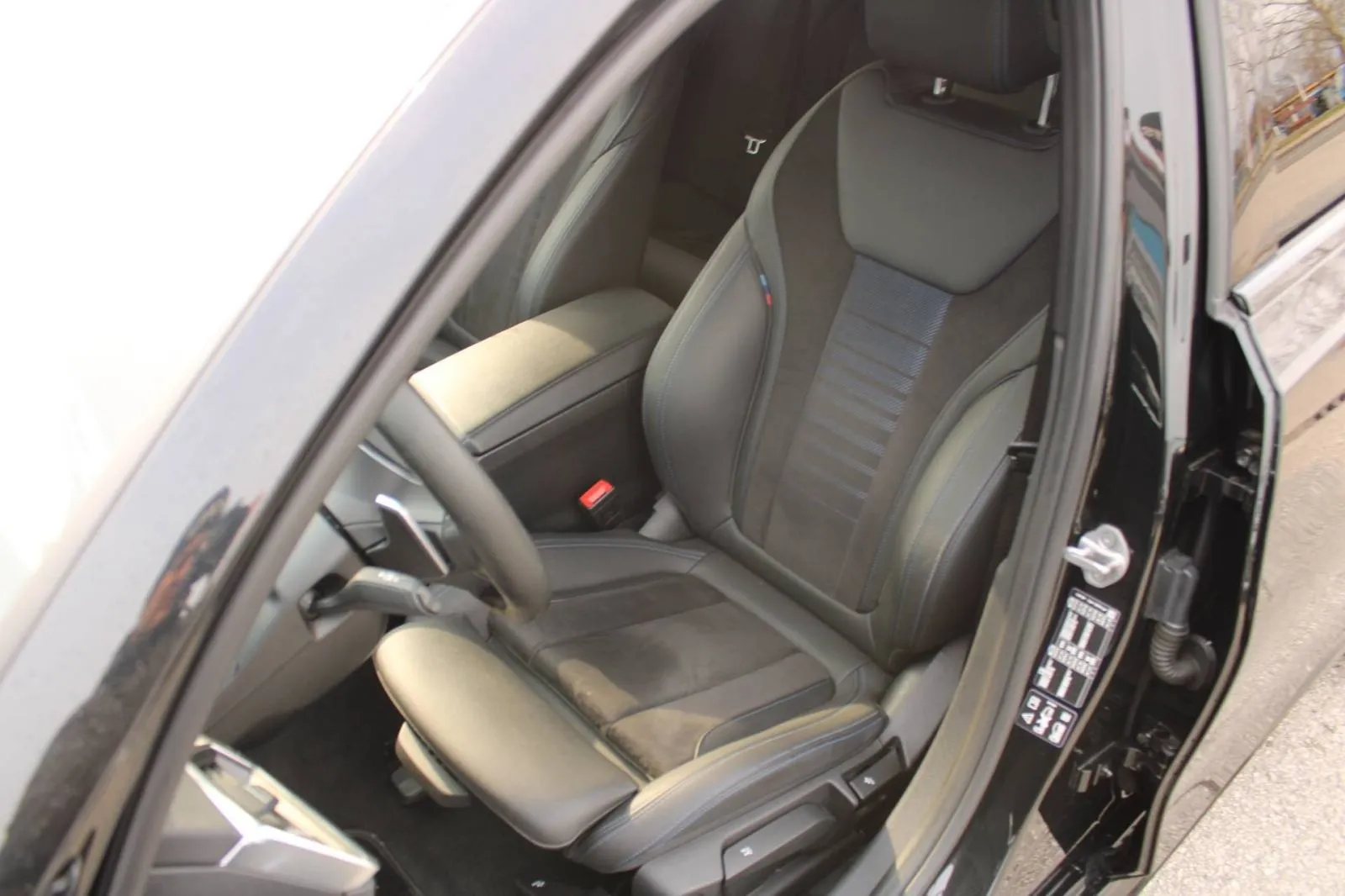 bmw serija 3 touring 320d xdrive m paket *head up, led, kamera* - slika 10
