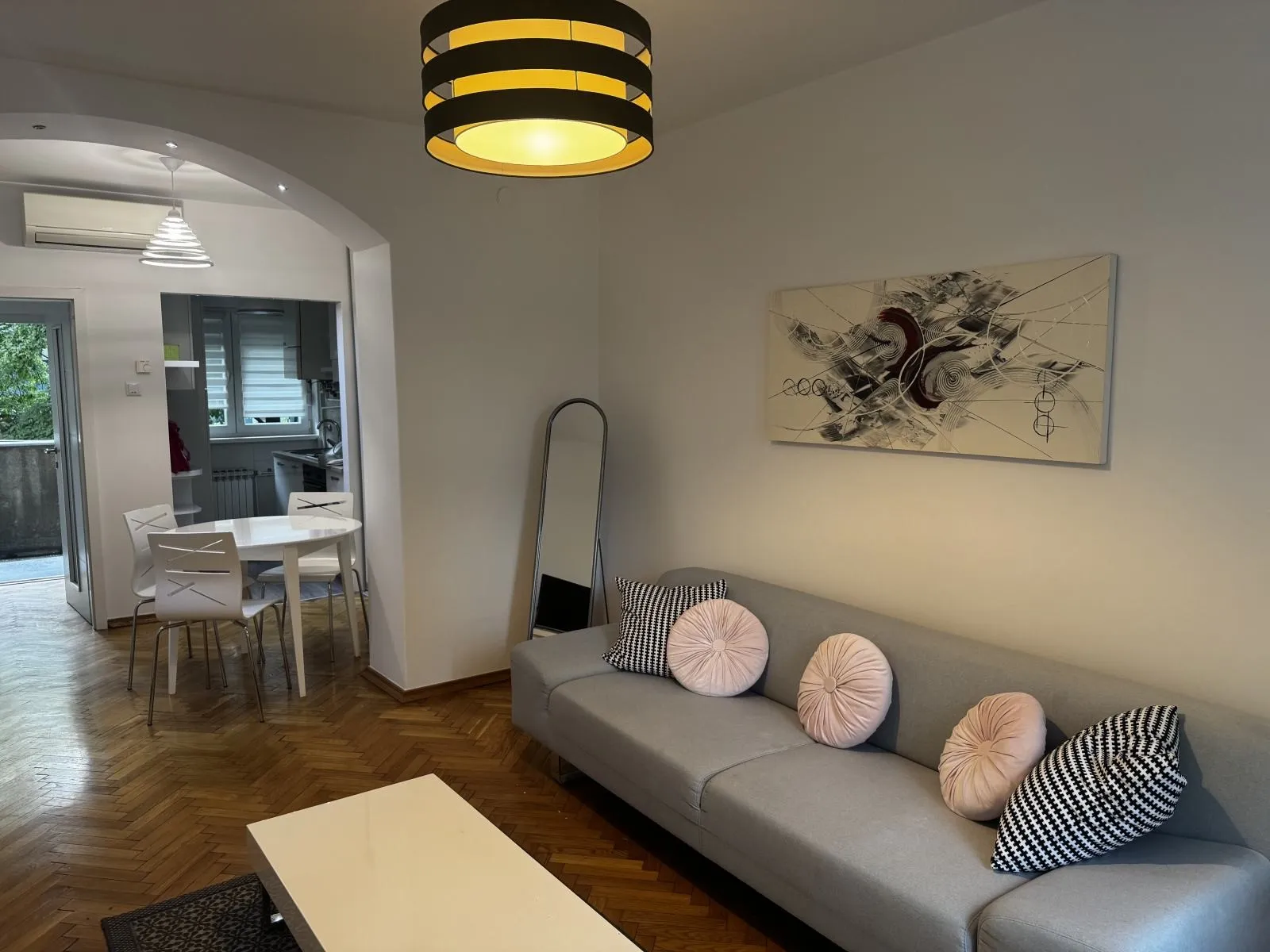 stan: zagreb (donji grad), 60.00 m2 (iznajmljivanje) - slika 2