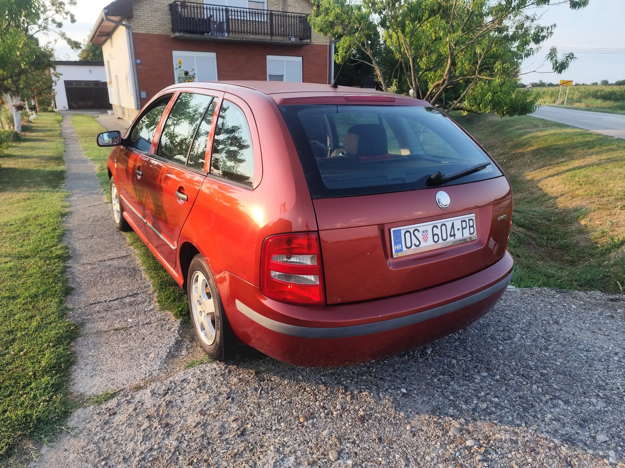 prodajem škodu fabiju 1.4 benzin-plin - slika 2