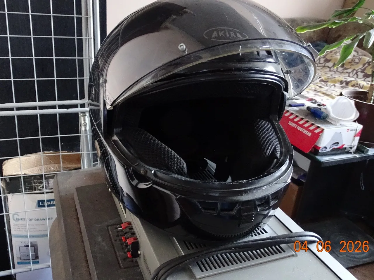 kaciga za motocikl - slika 2