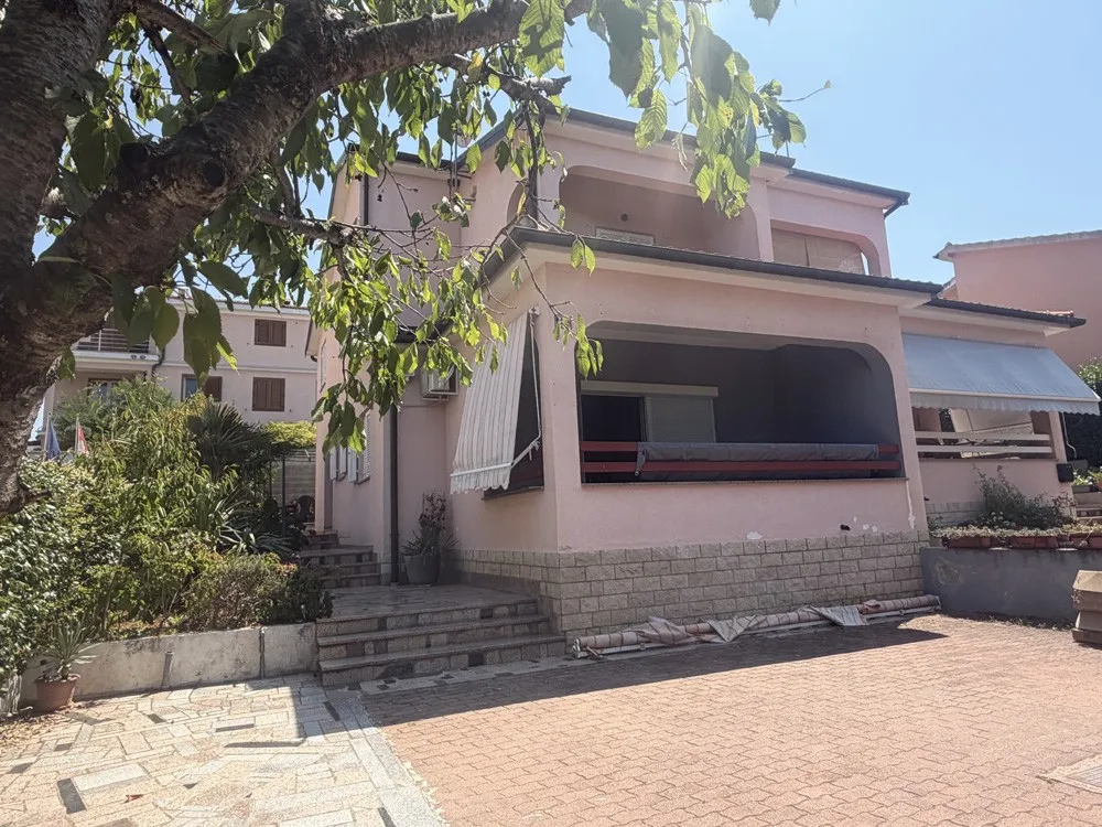 prodaja, poreč – bliža okolica ( 3,5km), dvojna kuća 114 m² - slika 2