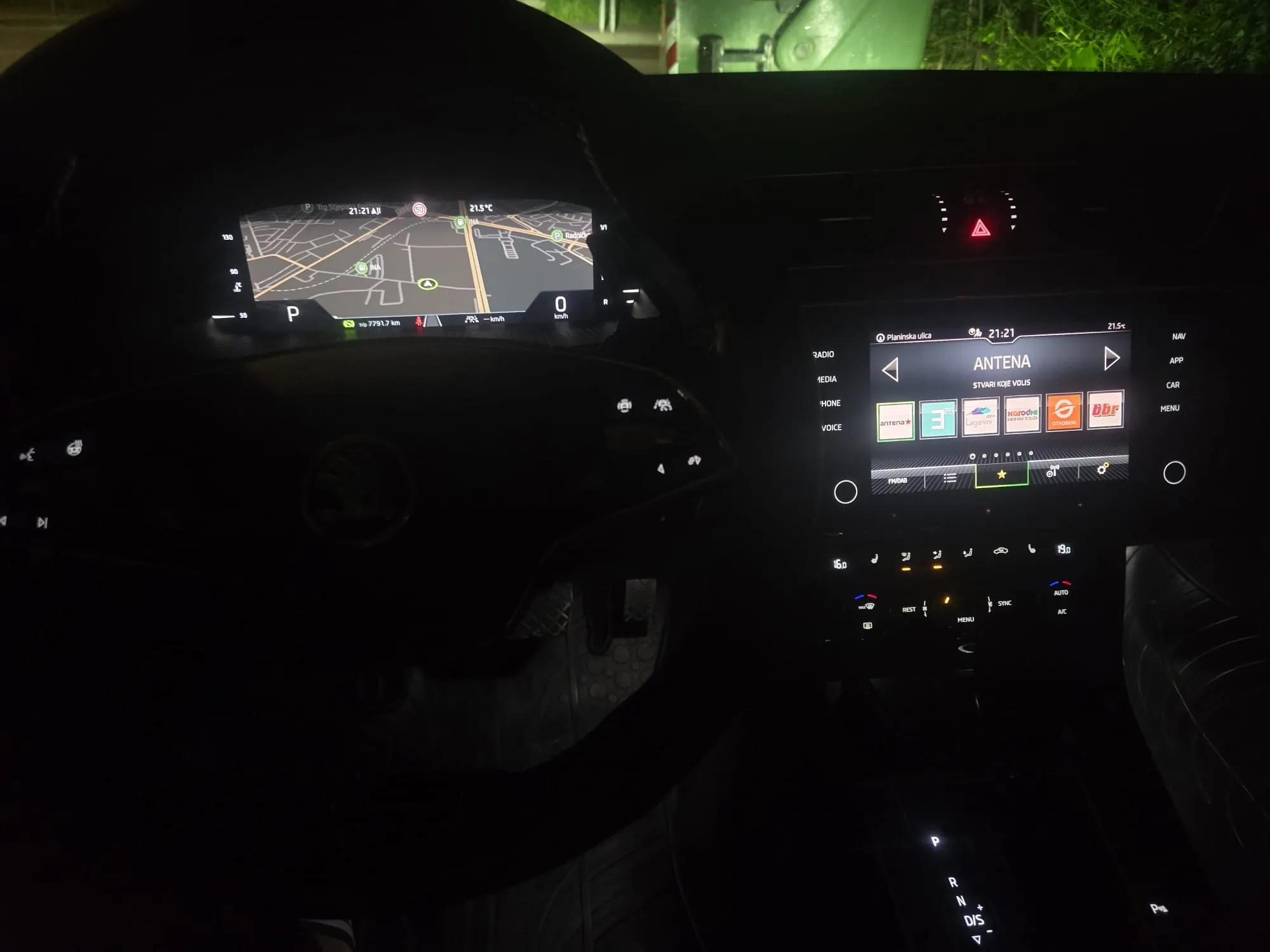 škoda superb 2023 | 2 seta alu felgi+ljetne i zimske gume | top stanje - slika 18