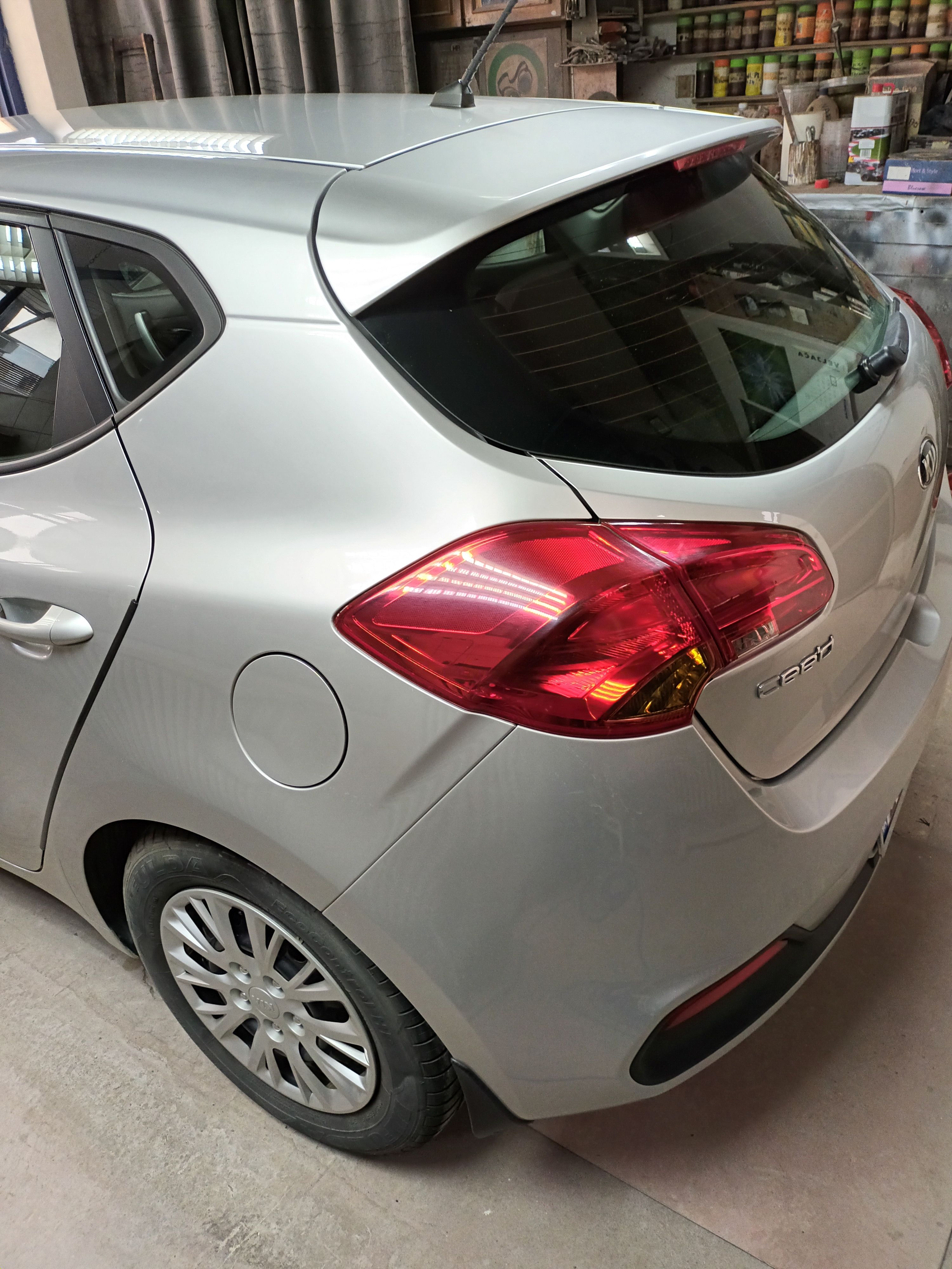 kia ceed 1,4 crdi 66kw 2015 godina reg.28.02.27.7000e,cijena fiksna. - slika 4
