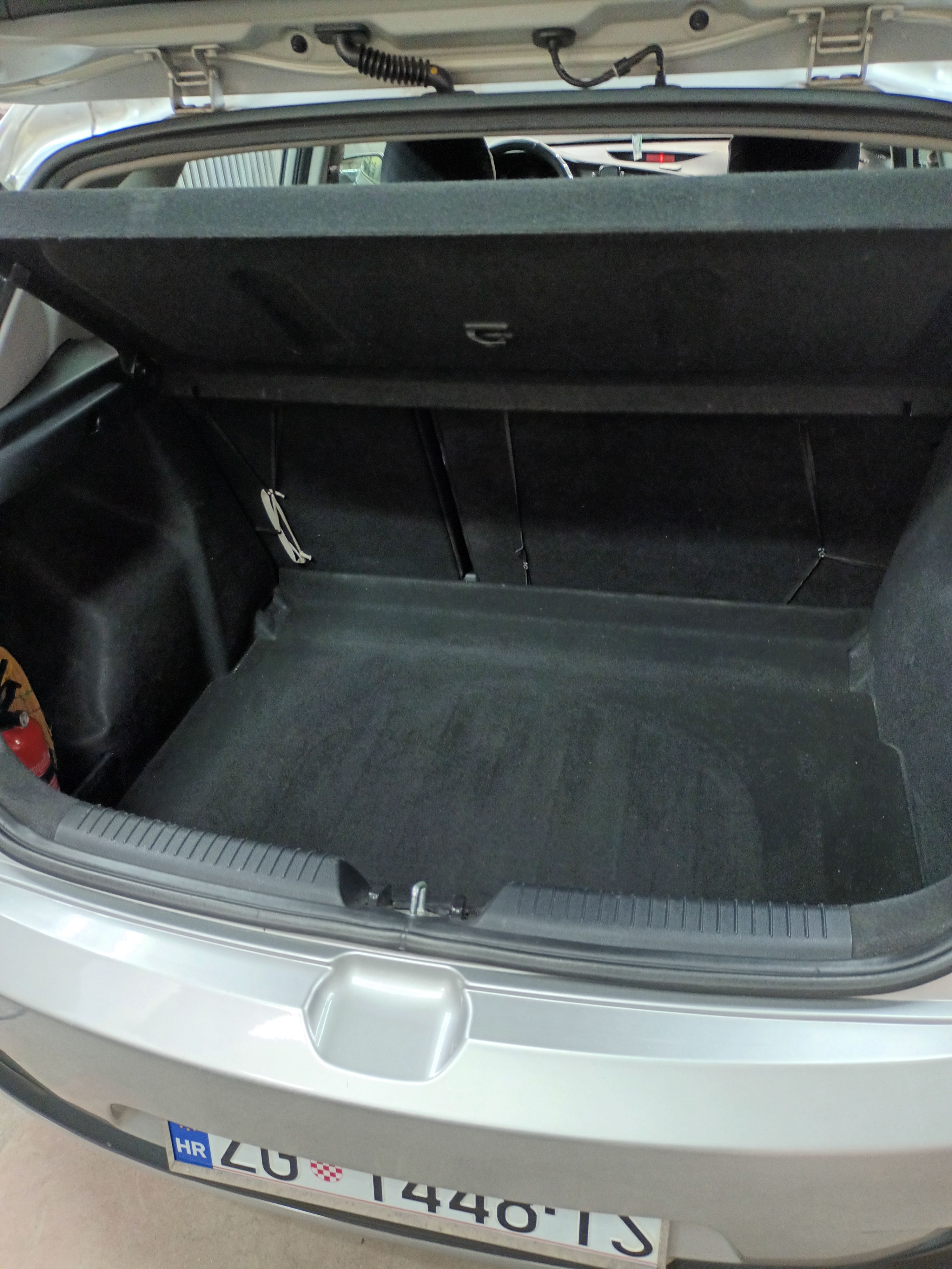 kia ceed 1,4 crdi 66kw 2015 godina reg.28.02.27.7000e,cijena fiksna. - slika 6