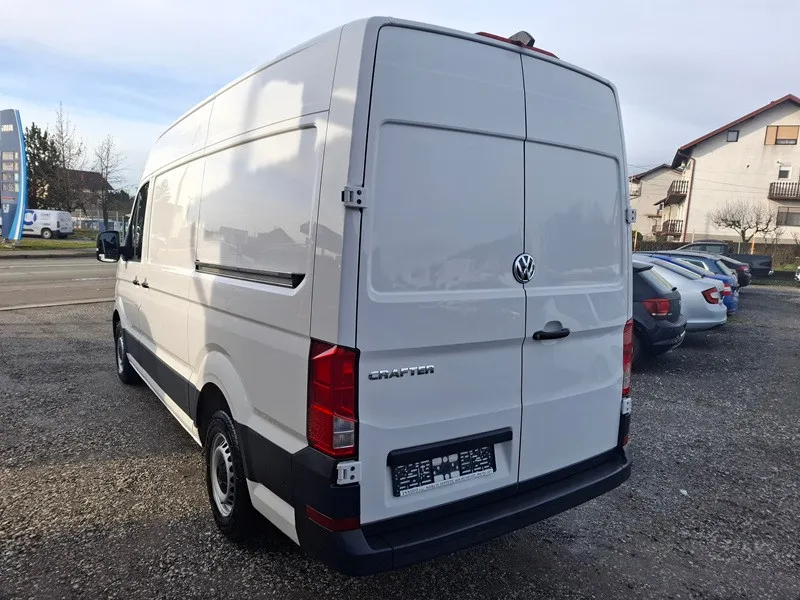 volkswagen crafter 2.0 tdi*140ks*klima*2xbočna klizna vrata* - slika 11