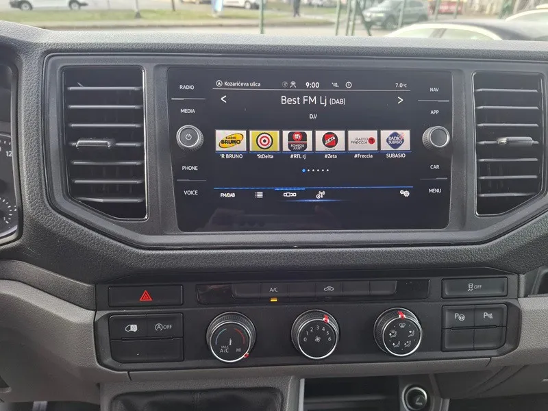 volkswagen crafter 2.0 tdi*140ks*klima*2xbočna klizna vrata* - slika 14