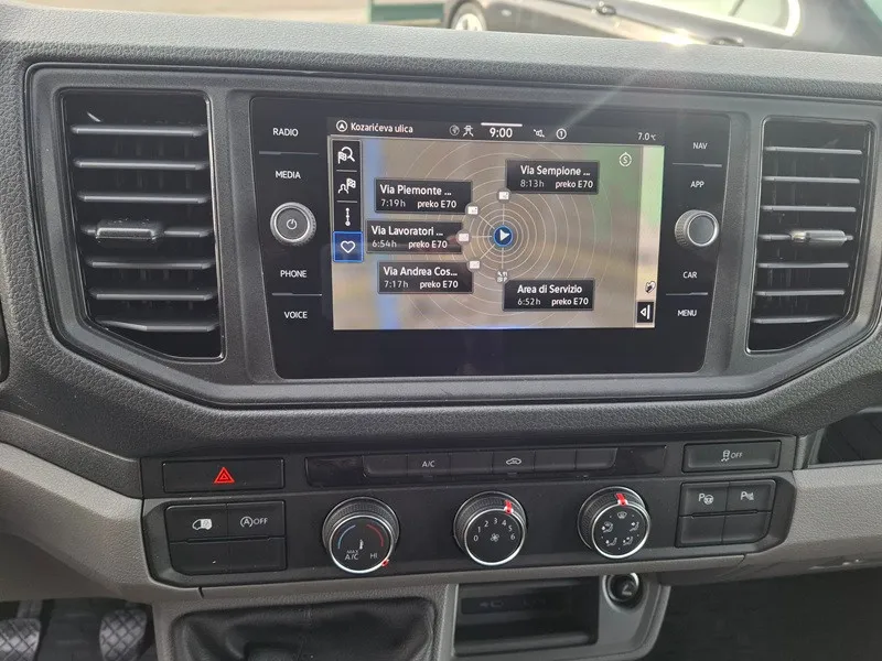 volkswagen crafter 2.0 tdi*140ks*klima*2xbočna klizna vrata* - slika 16