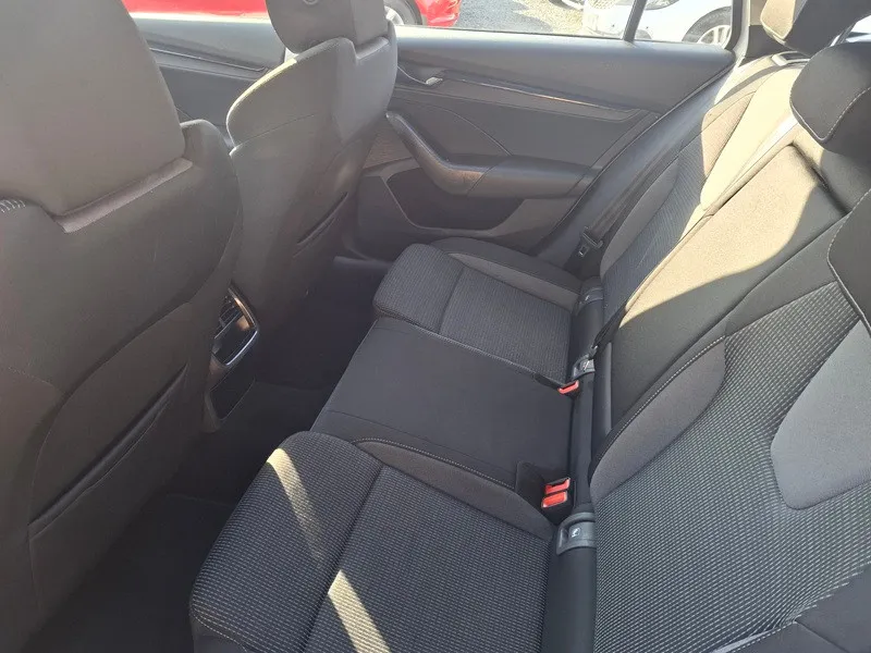 škoda octavia 2.0 tdi*150ks*klima*tempomat - slika 11