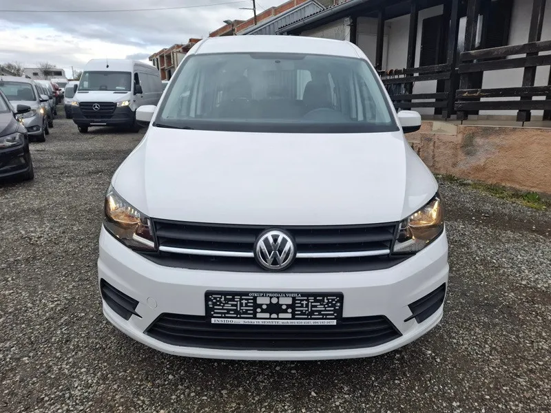 volkswagen caddy 2.0 tdi*rampa za osobe sa invaliditetom* - slika 2