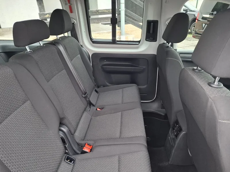 volkswagen caddy 2.0 tdi*rampa za osobe sa invaliditetom* - slika 17