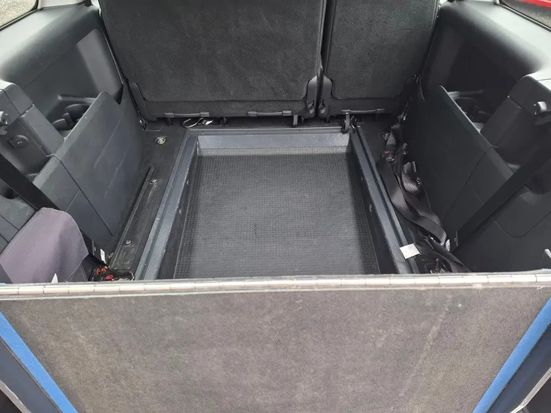 volkswagen caddy 2.0 tdi*rampa za osobe sa invaliditetom* - slika 9