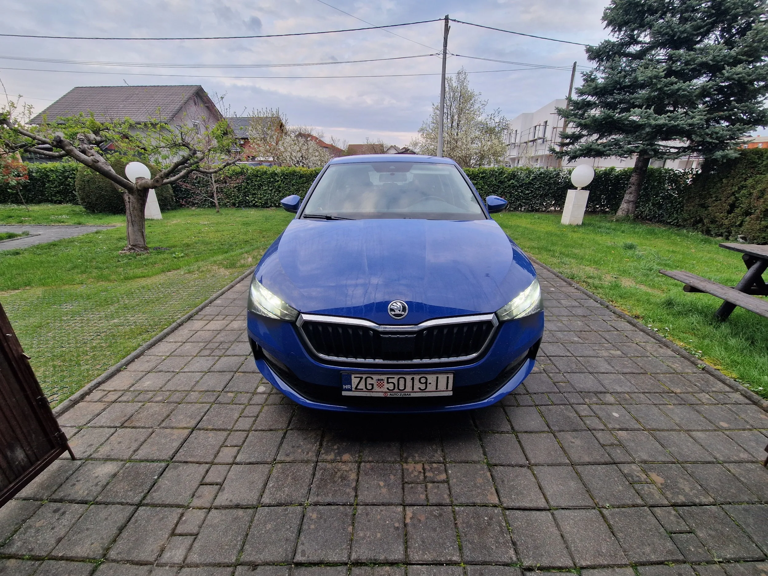 prodaje se škoda scala - slika 2