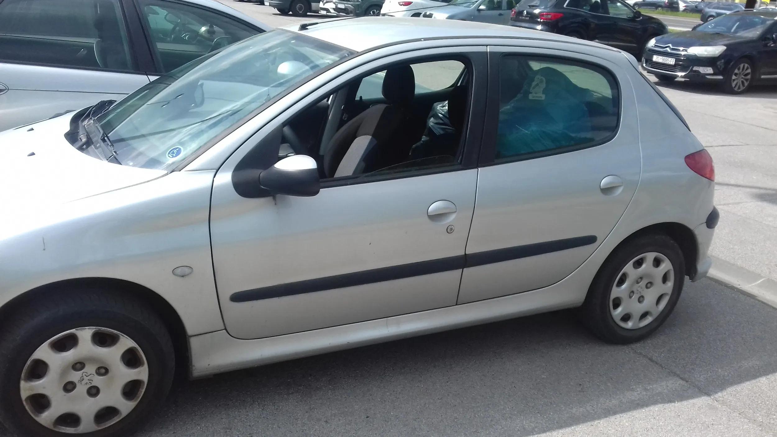 peugeot 1.4 benzin - slika 2