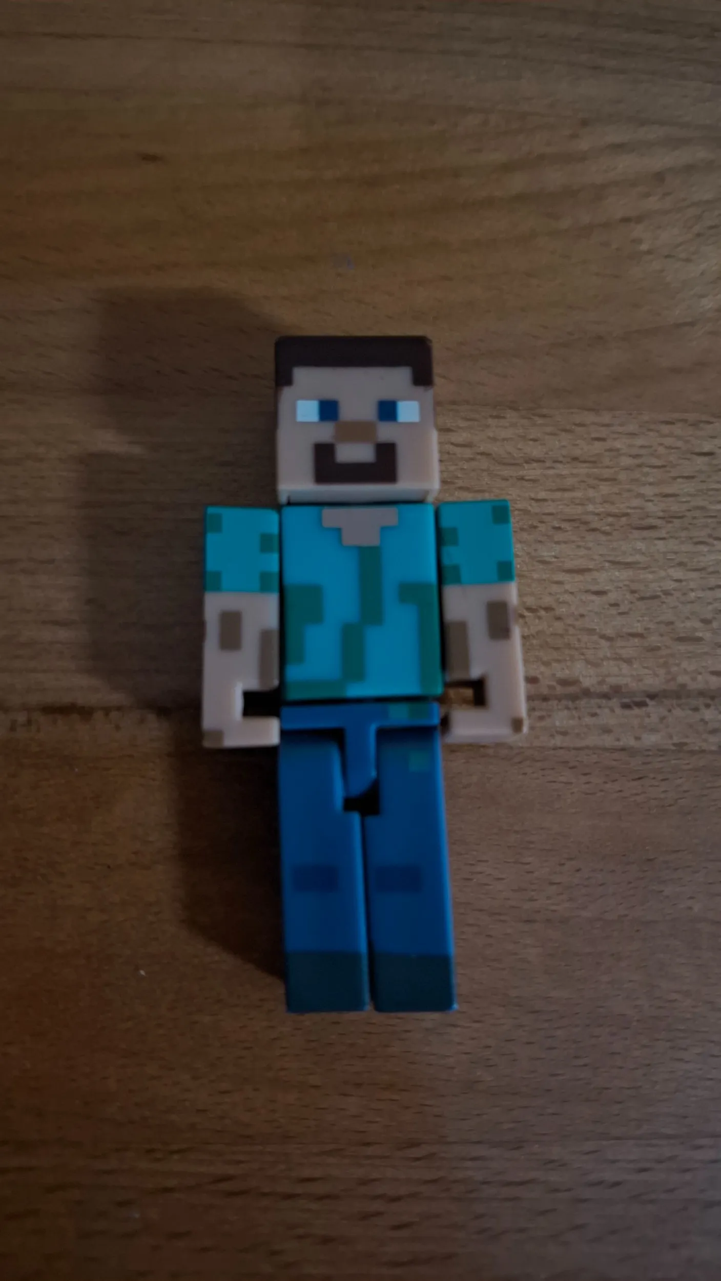 steve i crafting table figurice 2014 - minecraft - slika 4