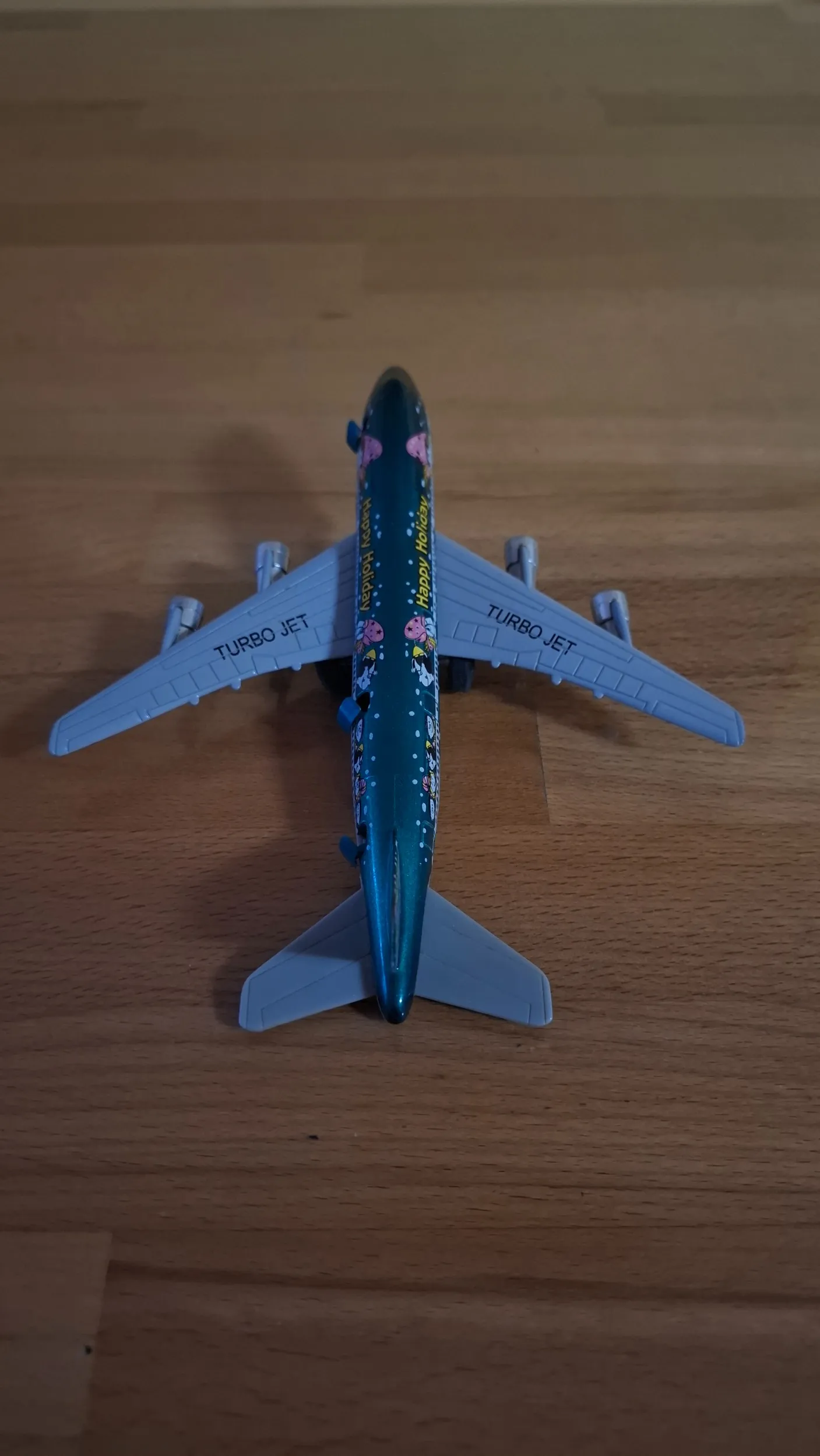 avion happy holiday - slika 4