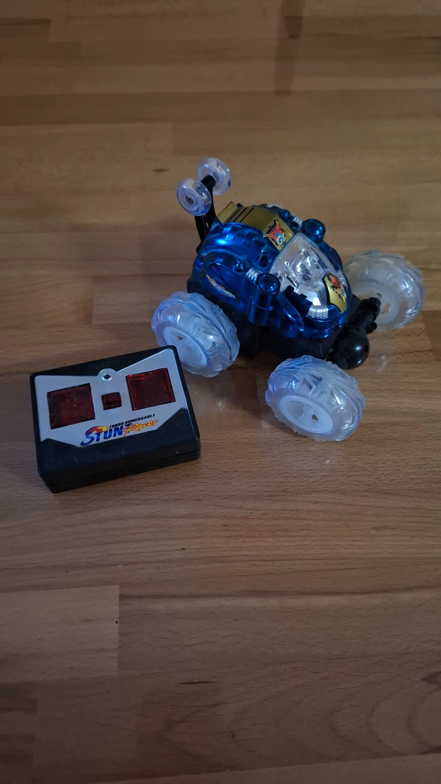 stunt racer autić na daljinski - slika 3