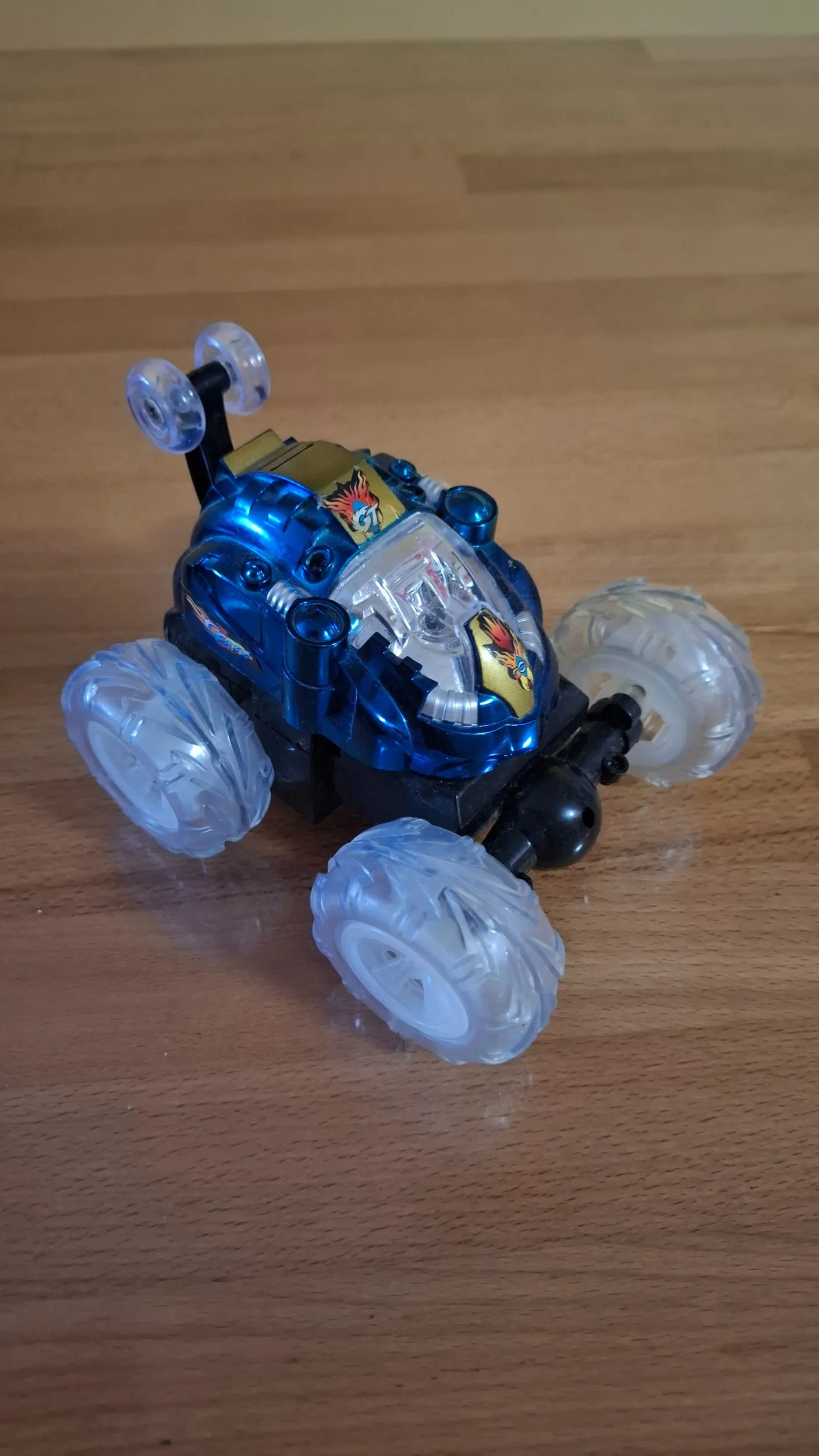 stunt racer autić na daljinski - slika 4