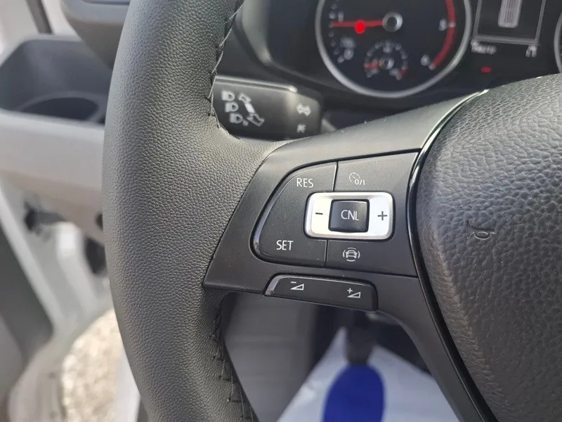volkswagen crafter 2.0 tdi*140ks*klima* - slika 14