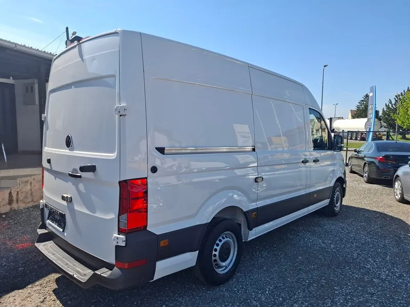 volkswagen crafter 2.0 tdi*140ks*klima*park.kamera*2025.g. - slika 4