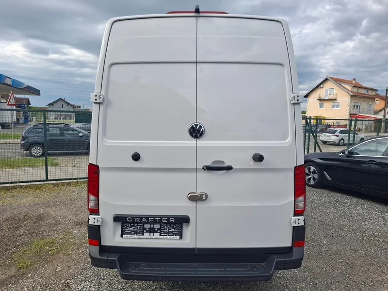 volkswagen crafter 2.0 tdi*140ks*klima*park.kamera*2025.g. - slika 6