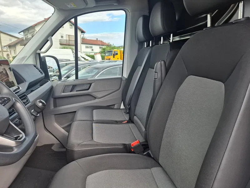 volkswagen crafter 2.0 tdi*140ks*klima*park.kamera*2025.g. - slika 11