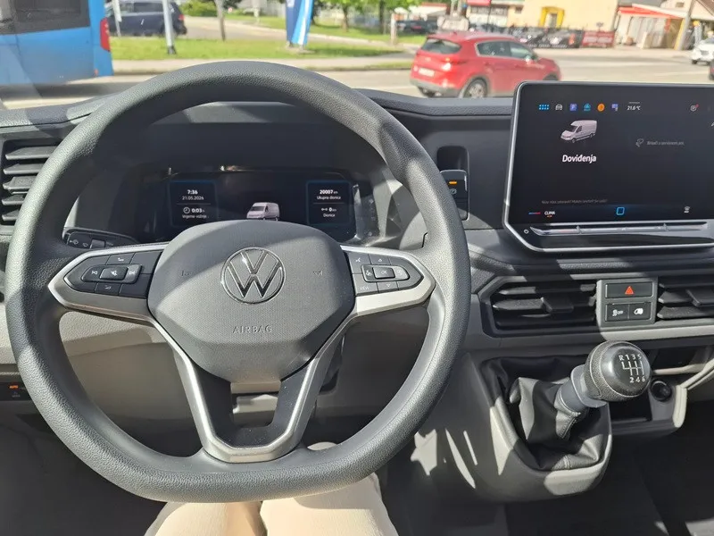 volkswagen crafter 2.0 tdi*140ks*klima*park.kamera*2025.g. - slika 13
