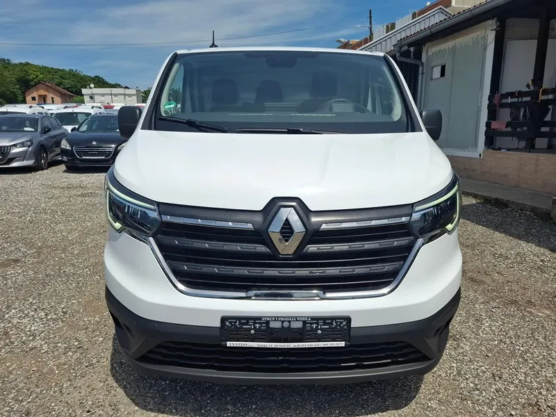 renault trafic 2.0 dci*130ks*klima*park.kamera*kuka za vuču* - slika 2