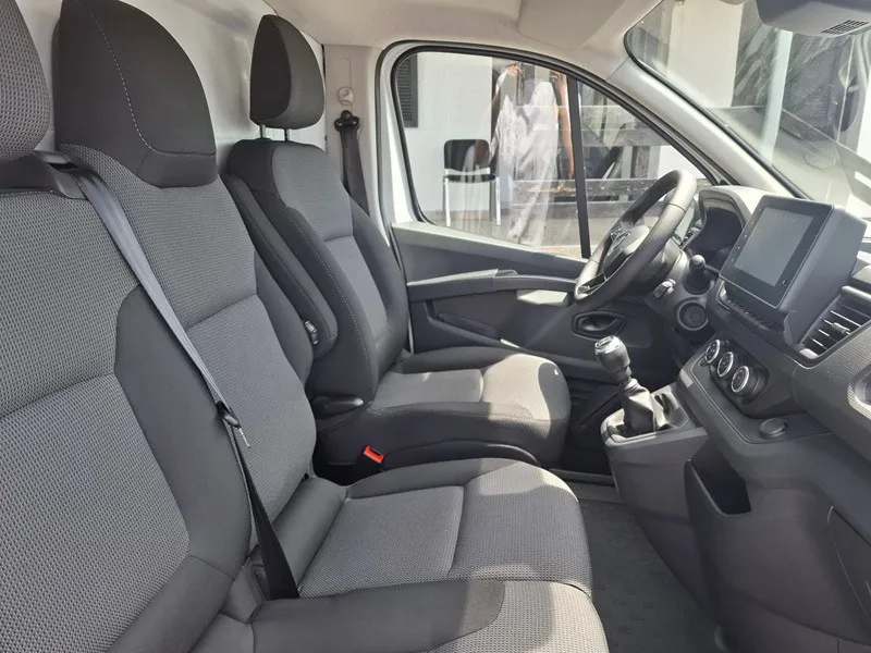 renault trafic 2.0 dci*130ks*klima*park.kamera*kuka za vuču* - slika 15