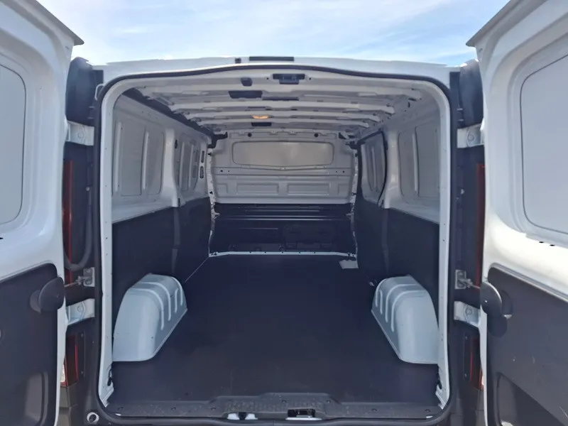 renault trafic 2.0 dci*130ks*klima*park.kamera*kuka za vuču* - slika 8
