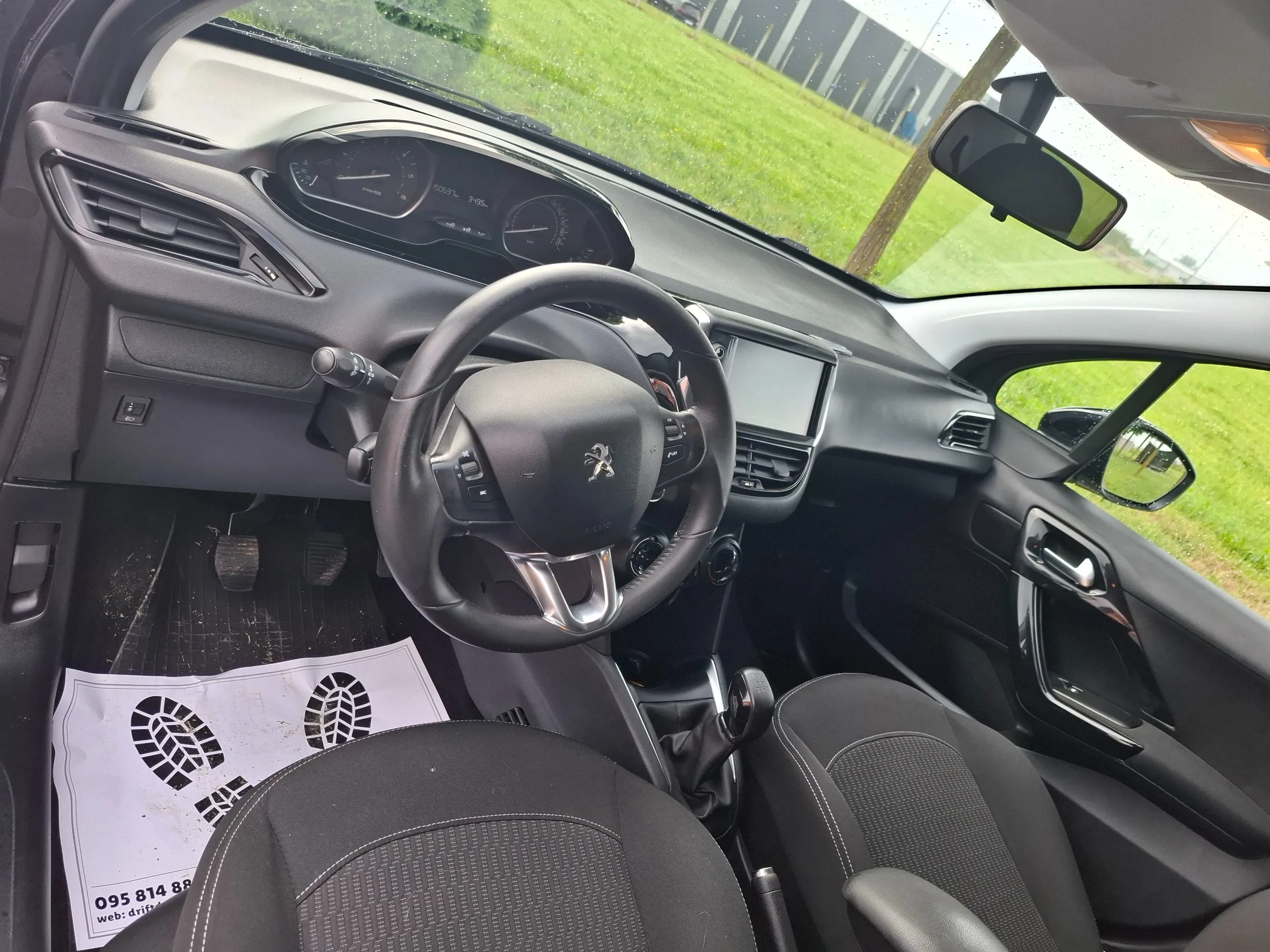 peugeot 208 1.6 bluehdi (2018) reg 4/2027, 150.000 km, bez ulaganja - slika 5