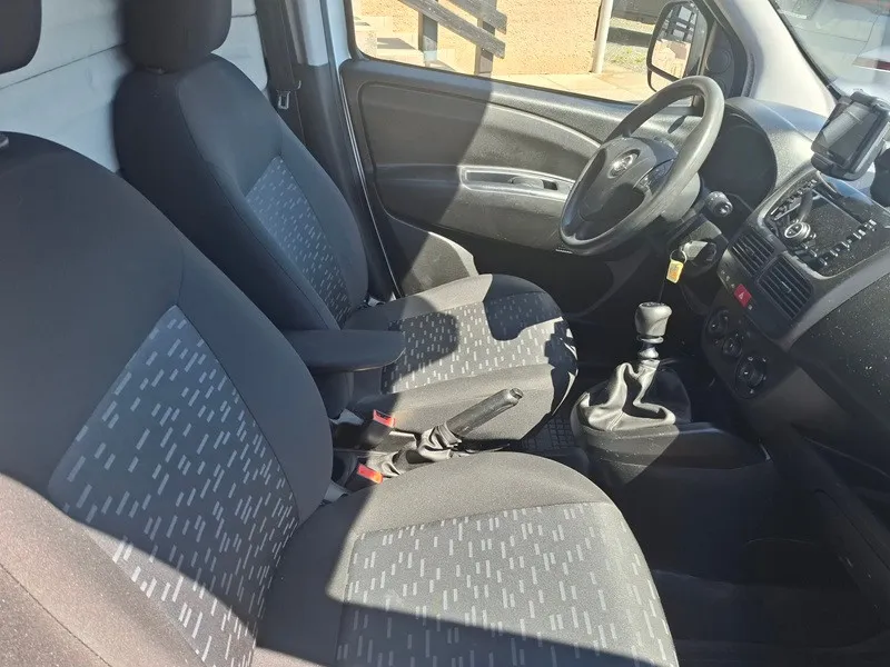 opel combo 1.6 cdti*klima*navigacija* - slika 12