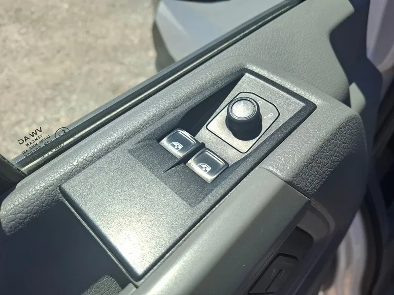 volkswagen crafter 2.0 tdi*140ks*dupla kabina*navigacija*klima* - slika 13